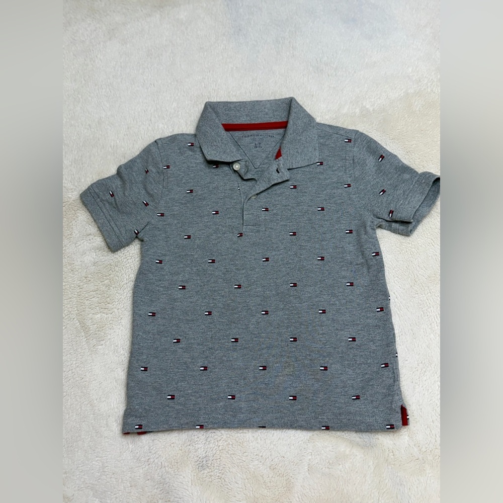 Tommy Hilfiger Kids Polo in Gray with Logo Accents